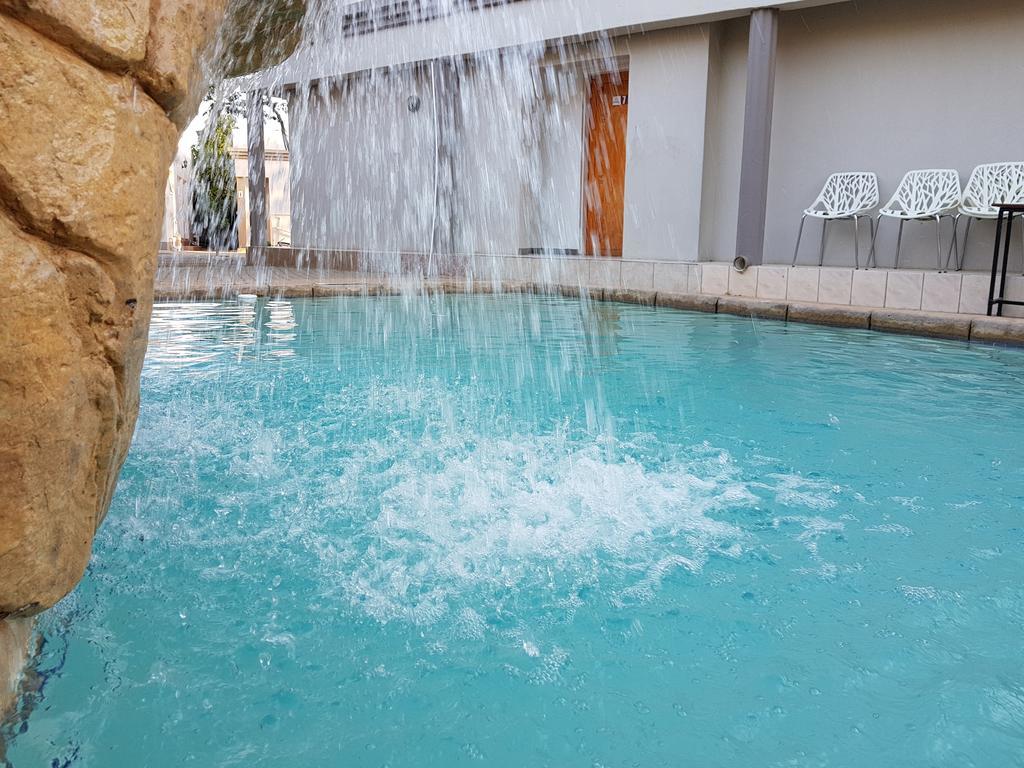 Batho Pele Lodge Gaborone Exterior foto